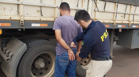 PRF APREENDE MAIS DE 110 MIL MAÇOS DE CIGARRO CONTRABANDEADOS EM PIMENTA BUENO - News Rondônia