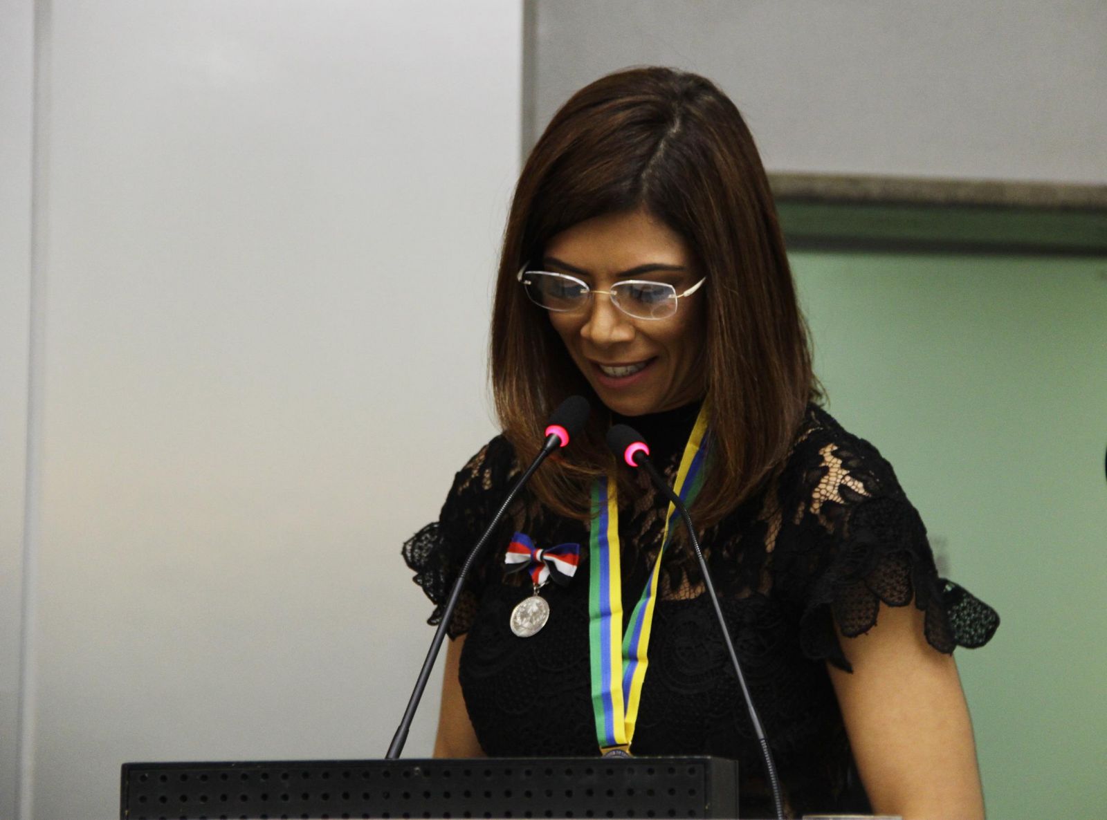JUÍZA EUMA TOURINHO RECEBE MEDALHA DO MÉRITO LEGISLATIVO: UMA HONRA, AFIRMA MAGISTRADA - News Rondônia