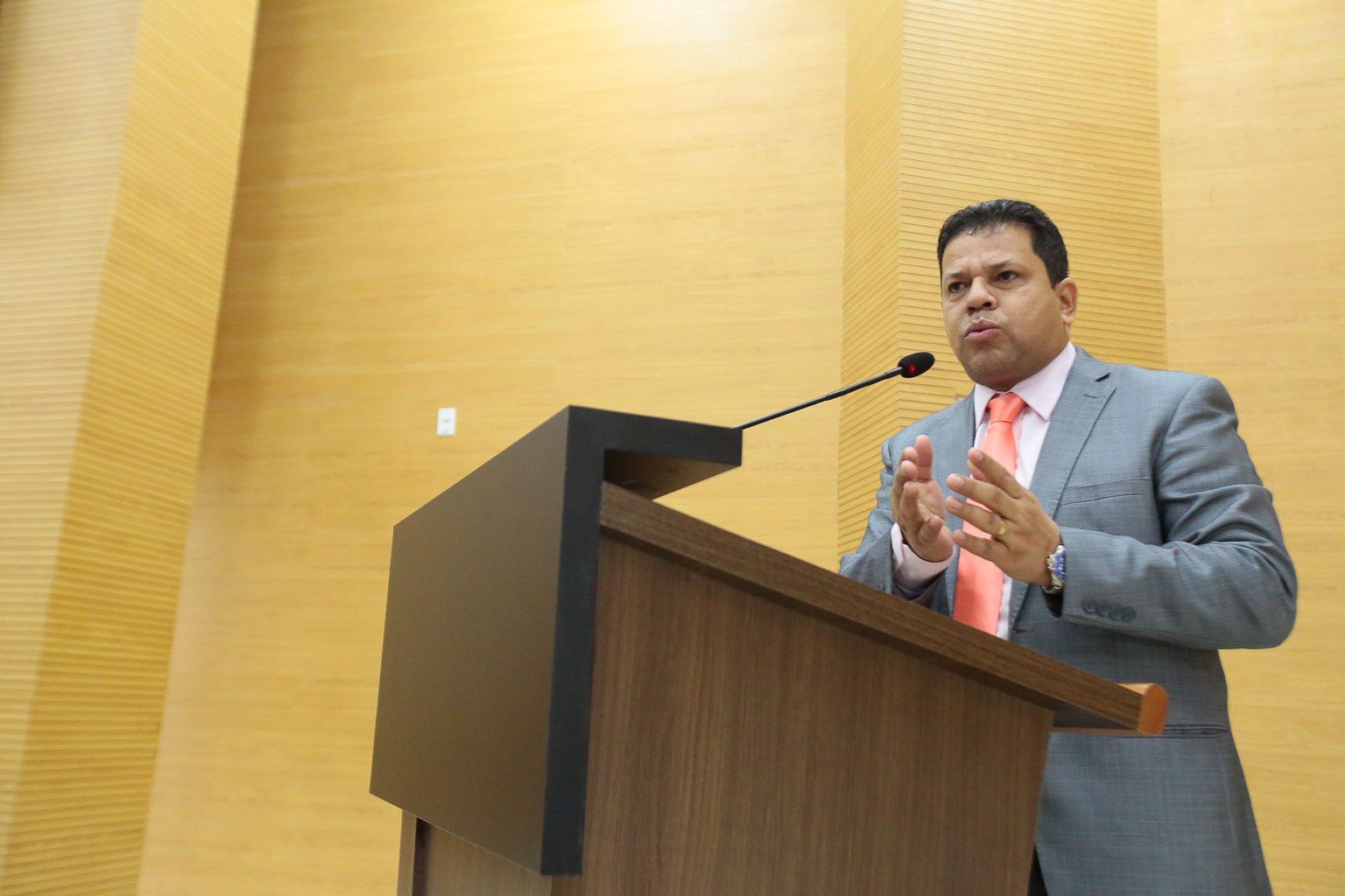 Deputado Jair Montes destina emenda para atender feirantes de Rolim de Moura - News Rondônia