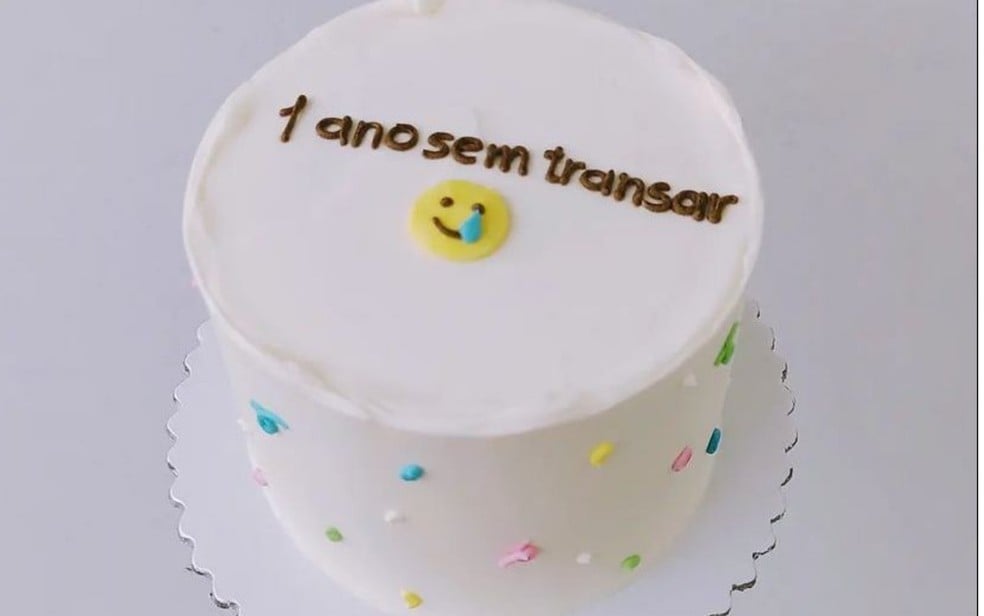 Confeiteira viraliza na web com bolos divertidos e irônicos - News Rondônia