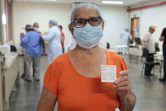 Mães idosas dizem que segunda dose da vacina é o melhor presente - News Rondônia