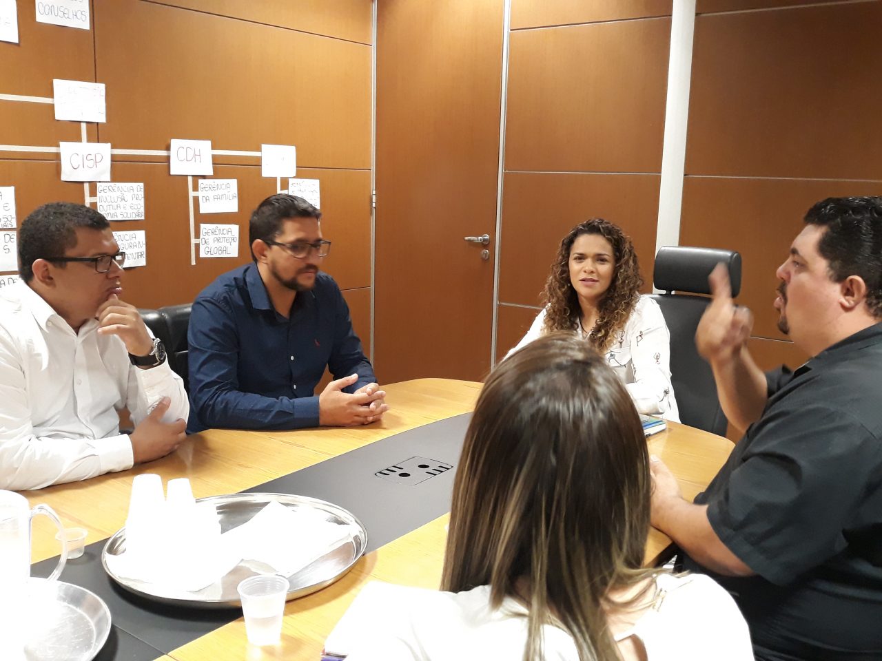 PROJETOS DO GOVERNO PARA MELHORIA DO ATENDIMENTO EM RONDÔNIA SURPREENDE DEPUTADO E REPRESENTANTES DE ENTIDADES DOS SURDOS - News Rondônia