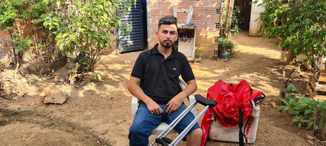 CONTRIBUA - Motoboy sofre acidente e pede ajuda de alimentos, curativos e conserto de moto - News Rondônia