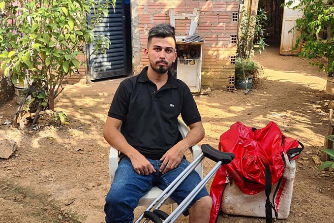 CONTRIBUA - Motoboy sofre acidente e pede ajuda de alimentos, curativos e conserto de moto - News Rondônia