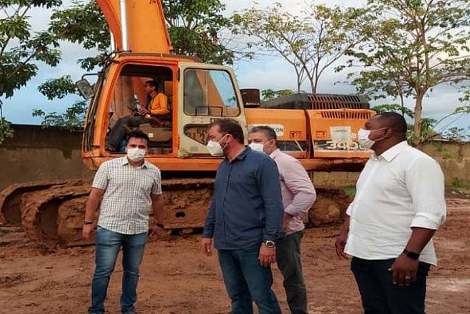 Vereador Edmilson Dourado fiscaliza obras de infraestrutura no Bairro Lagoa - News Rondônia