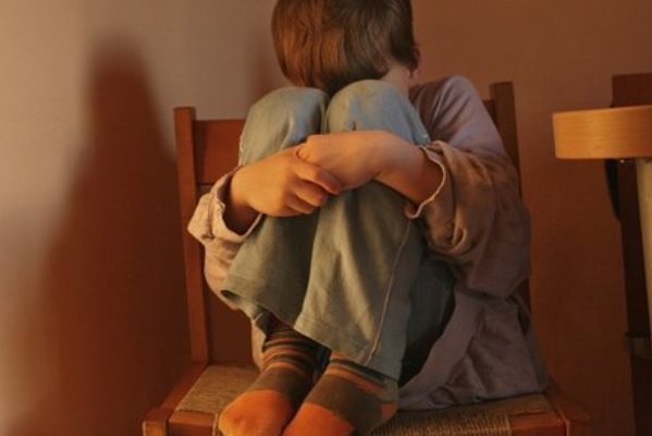 MENINO É ABUSADO SEXUALMENTE POR COLEGAS EM BANHEIRO DE IGREJA EVANGÉLICA - News Rondônia