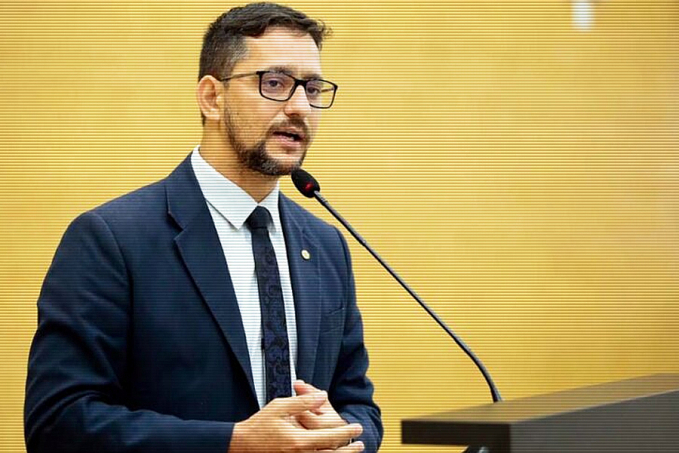 POLÍCIA PENAL  Deputado Anderson Pereira pede urgência na concessão de reajuste salarial aos policiais penais de Rondônia - News Rondônia