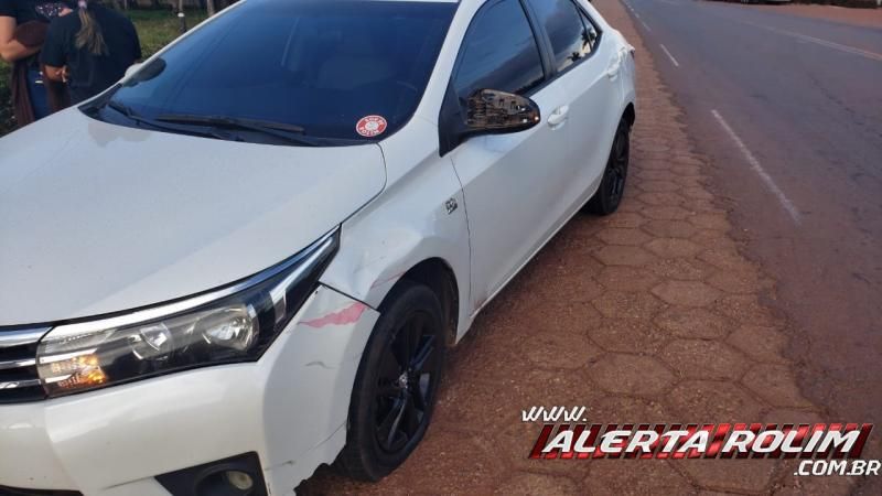 MOTOCICLISTA BATE EM CARRO E EM CARRETA QUE ESTAVA ESTACIONADA - News Rondônia