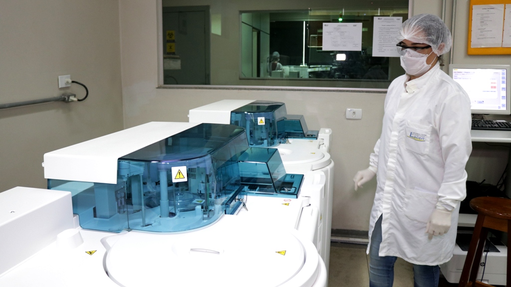 COM EQUIPAMENTOS DE PONTA, LACEN AMPLIA CAPACIDADE DE ANÁLISES E LIBERA RESULTADOS EM MENOS DE 72 HORAS - News Rondônia