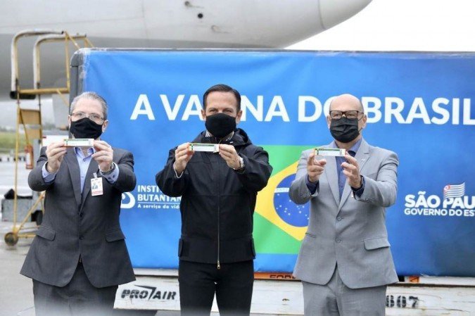 Após entregar restante de vacinas prontas, Butantan paralisa envios por 13 dias - News Rondônia