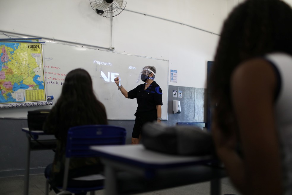 Ministério da Saúde define ordem de imunização de trabalhadores da Educação e libera vacinação de não prioritários - News Rondônia