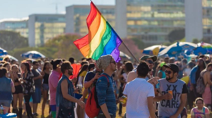 Candidaturas LGBTI+ saltam 86%, mas esbarram em verba curta e preconceito - News Rondônia