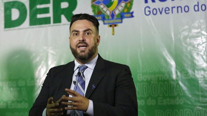 DER INICIA SERVIÇOS DE ASFALTO NA RUA MADAGASCAR E NAS RODOVIAS 005 E EXPRESSO PORTO, POR INDICAÇÃO DE LÉO MORAES - News Rondônia