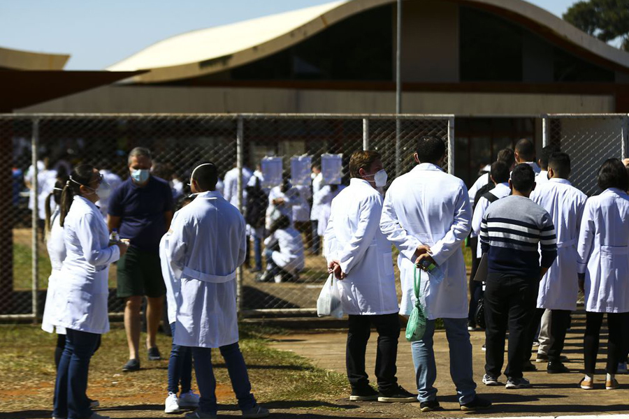 Valor mínimo da bolsa para médicos residentes passa para R$ 4,1 mil - News Rondônia