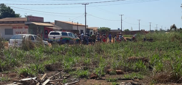REVOLTA - MARGINAL DE 15 ANOS É ESPANCADO APÓS ATIRAR EM VÍTIMA DE ROUBO - News Rondônia