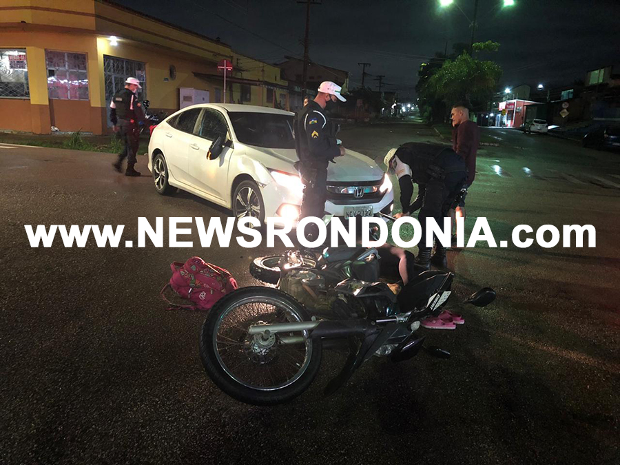 Colisão entre moto e carro deixa passageira de motocicleta lesionada em cruzamento da capital - News Rondônia