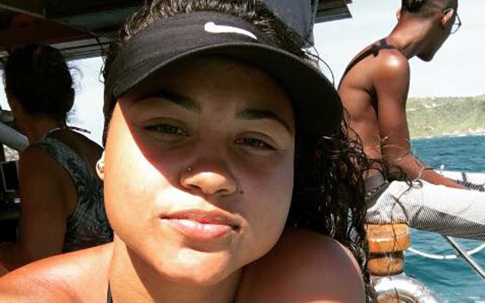 JOVEM É MORTA POR NÃO CONSEGUIR DESBLOQUEAR CELULAR PARA ASSALTANTES; VÍDEO - News Rondônia