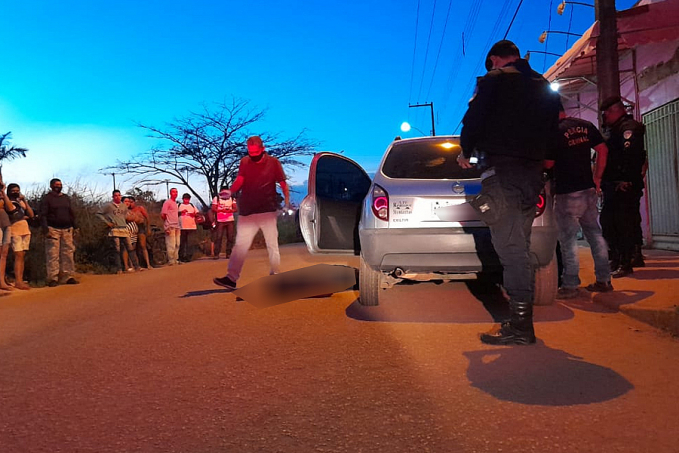 Ex-presidiário é executado a tiros dentro de carro na zona leste - News Rondônia