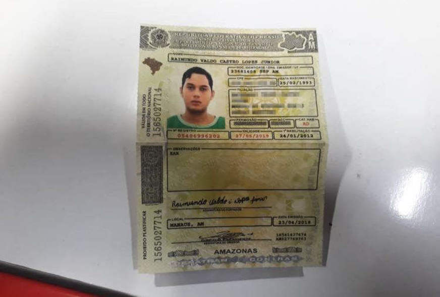 MOTORISTA É MORTO A TIROS QUANDO CHEGAVA EM CASA COM A ESPOSA - News Rondônia