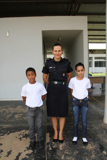 DIRETORA DEFENDE EM TESE DE MESTRADO EXPERIÊNCIA BEM SUCEDIDA NO COLÉGIO TIRADENTES DE JACY-PARANÁ - News Rondônia