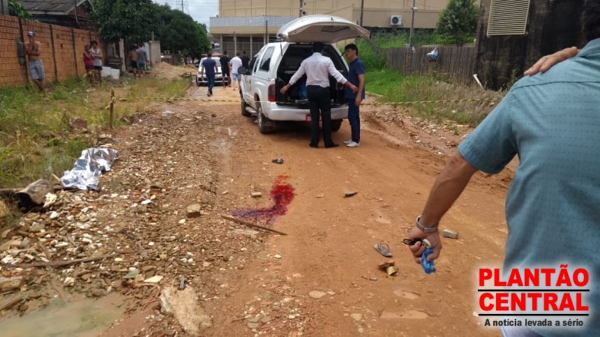 IDOSO MORRE APÓS SER ATROPELADO POR CAMINHÃO EM JI-PARANÁ - News Rondônia