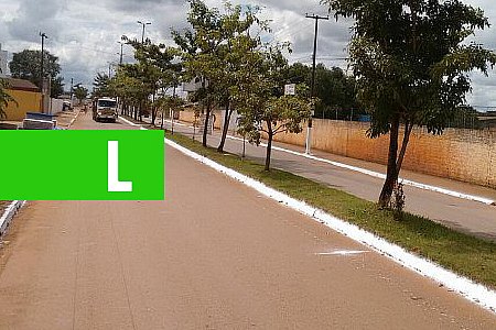 POSTES E MEIOS-FIOS DA AVENIDA GUAPORÉ SÃO PINTADOS PELA SEMUSB - News Rondônia