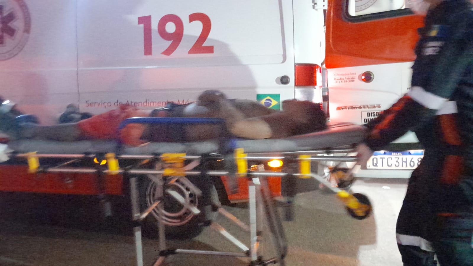 TOMANDO UMA: Homem é atacado a tiros em frente a residência na zona sul - News Rondônia