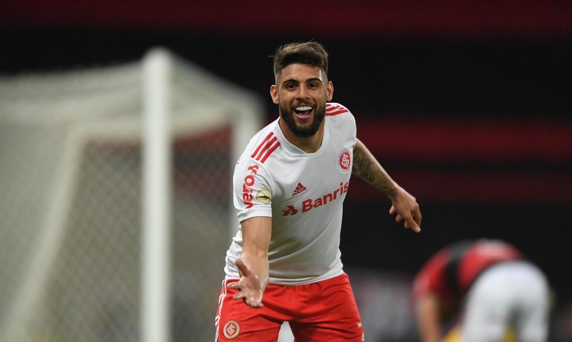 Com 3 de Yuri Alberto, Internacional goleia Flamengo por 4 a 0 - News Rondônia