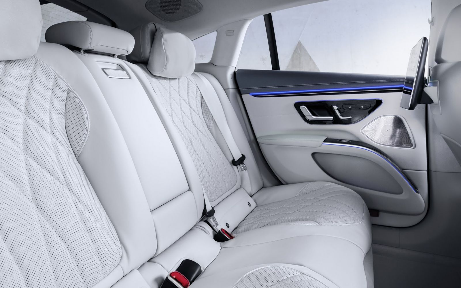Mercedes-Benz apresenta o futuro com o EQS - News Rondônia