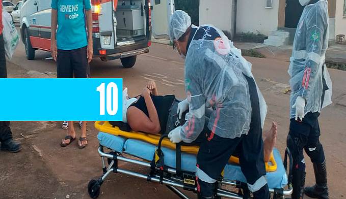 JOVEM RECEBE ATENDIMENTO DA EQUIPE DO SAMU APÓS SER ATROPELADA EM CRUZAMENTO NA CAPITAL - News Rondônia