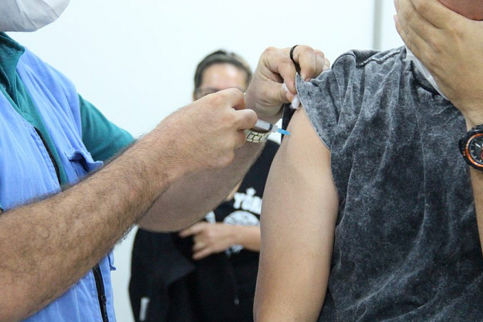 Agevisa reforça à população para completar esquema vacinal e dose de reforço para controlar a covid-19 em Rondônia - News Rondônia