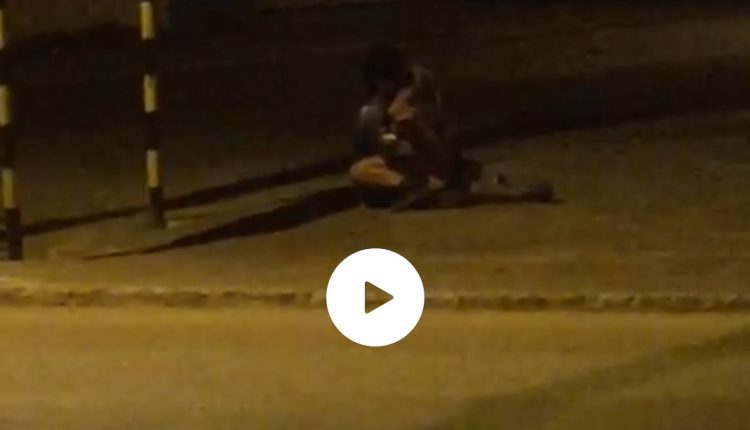 SEM NOÇÃO: CASAL É FLAGRADO FAZENDO SEXO AS MARGENS DA BR 364 - News Rondônia