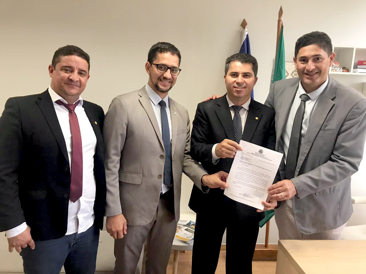 ANDERSON, MARCOS ROGÉRIO E VEREADORES DE PORTO VELHO SOLICITAM DA ANATEL TORRES DE TELEFONIA MÓVEL - News Rondônia