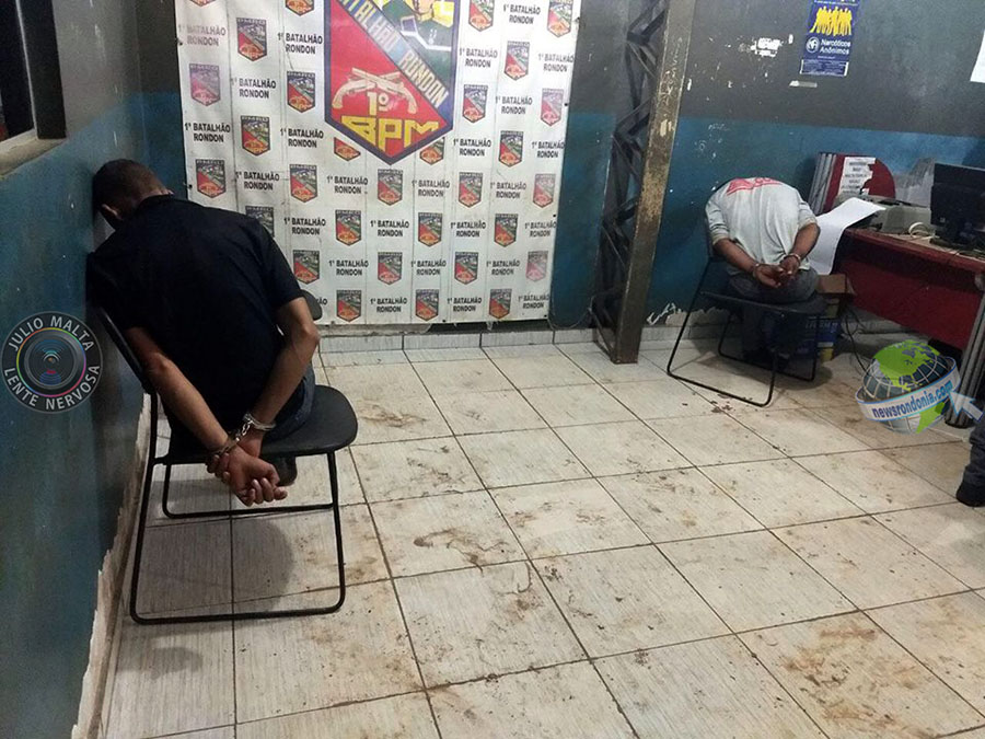 ERA PRA GENTE SE DEFENDER, DIZEM SUSPEITOS FLAGRADOS COM REVÓLVER NO BAIRRO SÃO FRANCISCO - News Rondônia