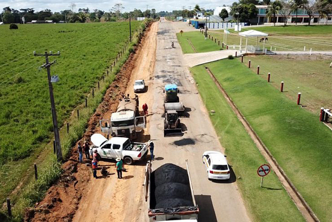 DER finaliza tapa-buracos e inicia limpeza lateral para execução de recapeamento em 60 quilômetros da RO-460 - News Rondônia