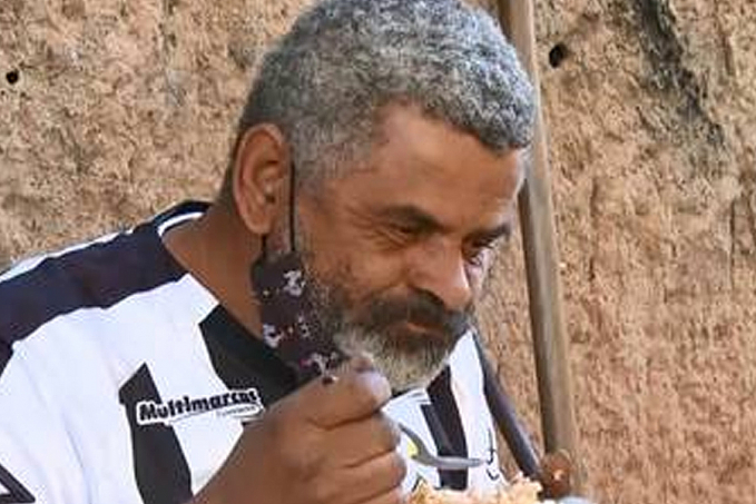 VÍDEO - Desempregado mistura ração a feijão para ter o que comer - News Rondônia