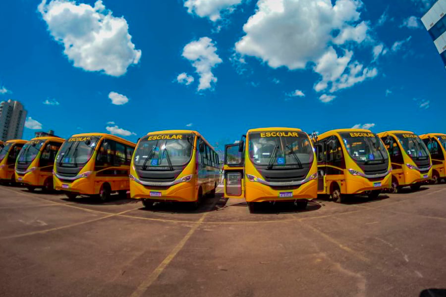 Governo de Rondônia entrega 25 ônibus escolares para atender escolas estaduais e municipais do Estado - News Rondônia