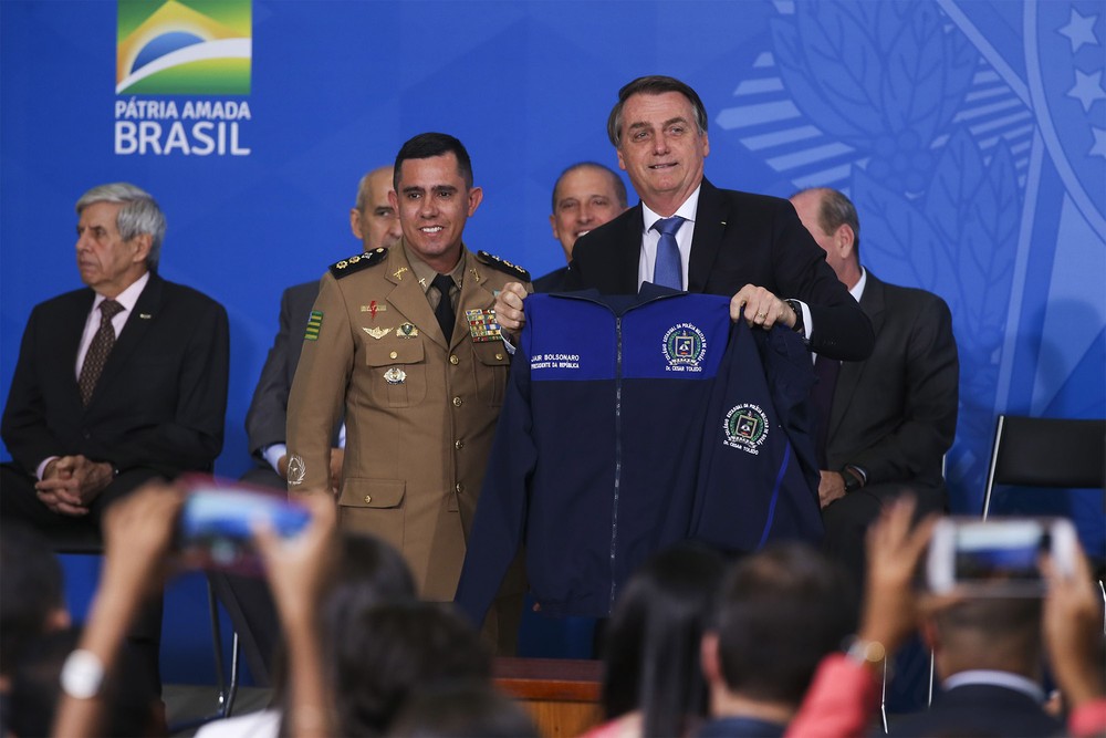 QUINZE ESTADOS E O DF ADEREM AO MODELO DAS ESCOLAS CÍVICO-MILITAR DO MEC - News Rondônia