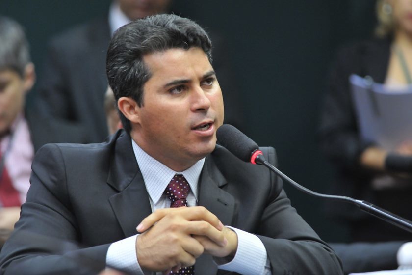 SENADOR ELEITO DE RONDÔNIA REPUDIA USO DO 'DIALETO SECRETO' NA PROVA DO ENEM: UM DESRESPEITO - News Rondônia
