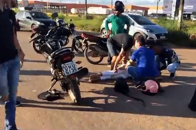 VÍDEO - Acidente na BR-364 deixa mulher em estado grave e com convulsões - News Rondônia
