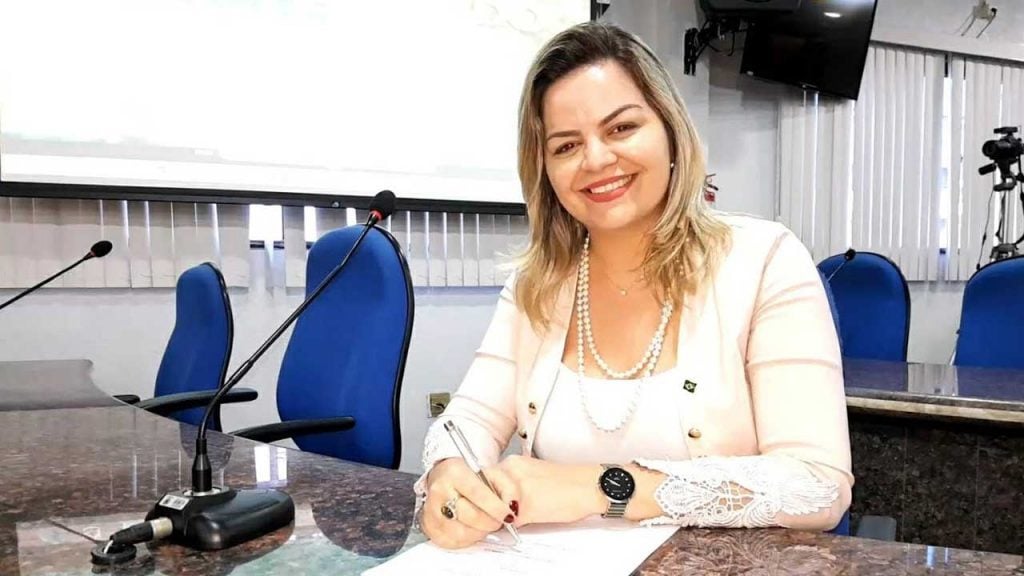 ADA DANTAS SOLICITA FUMACÊ PARA COMBATER MOSQUITO TRANSMISSOR DE MALÁRIA NA COLÔNIA VIÇOSA - News Rondônia
