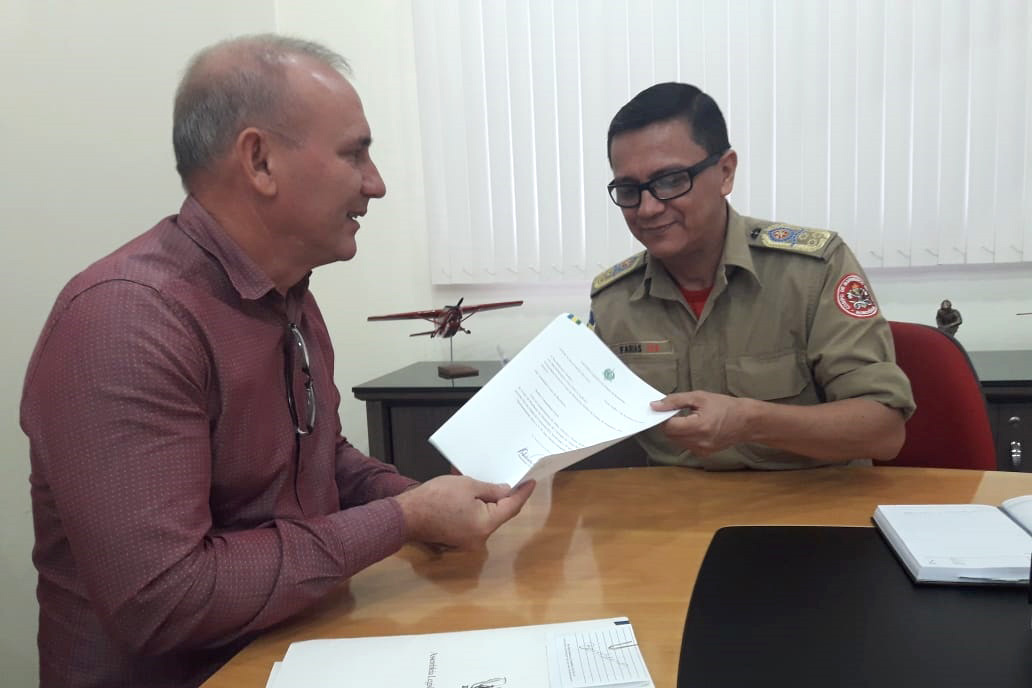 DEPUTADO EZEQUIEL NEIVA VIABILIZA INSTALAÇÃO DO CORPO DE BOMBEIROS EM COLORADO DO OESTE - News Rondônia
