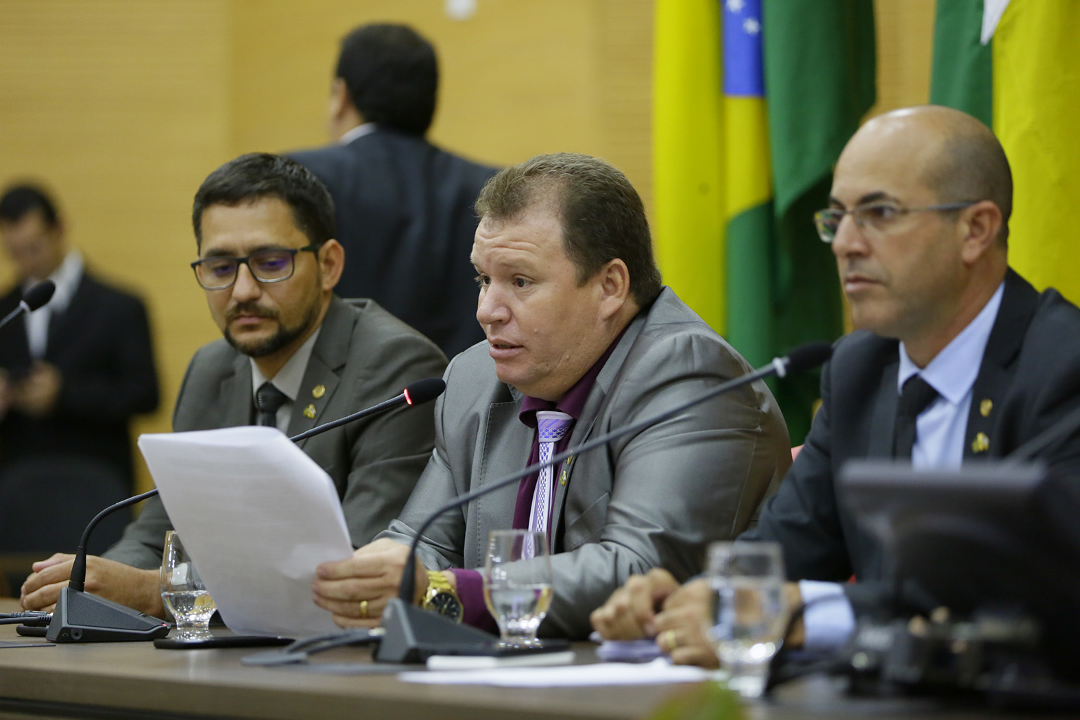 DEPUTADOS PEDEM QUE BANCADA FEDERAL VIABILIZE RECURSOS PARA OBRAS DE DRENAGEM E ASFALTO EM GUAJARÁ-MIRIM - News Rondônia