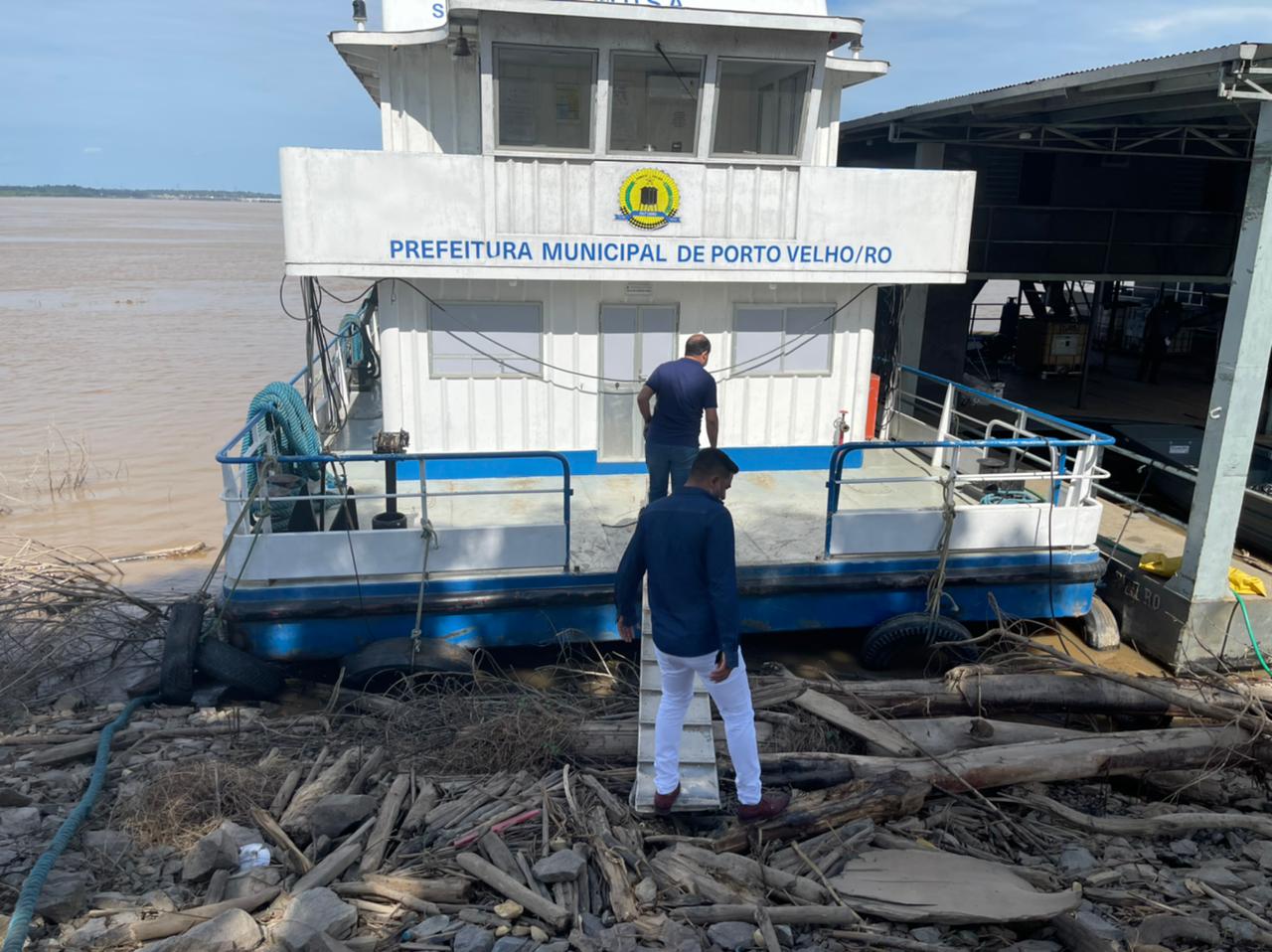 Vereador Wanoel Martins visita Barco Hospital e pede que volte atendimento médico aos ribeirinhos - News Rondônia