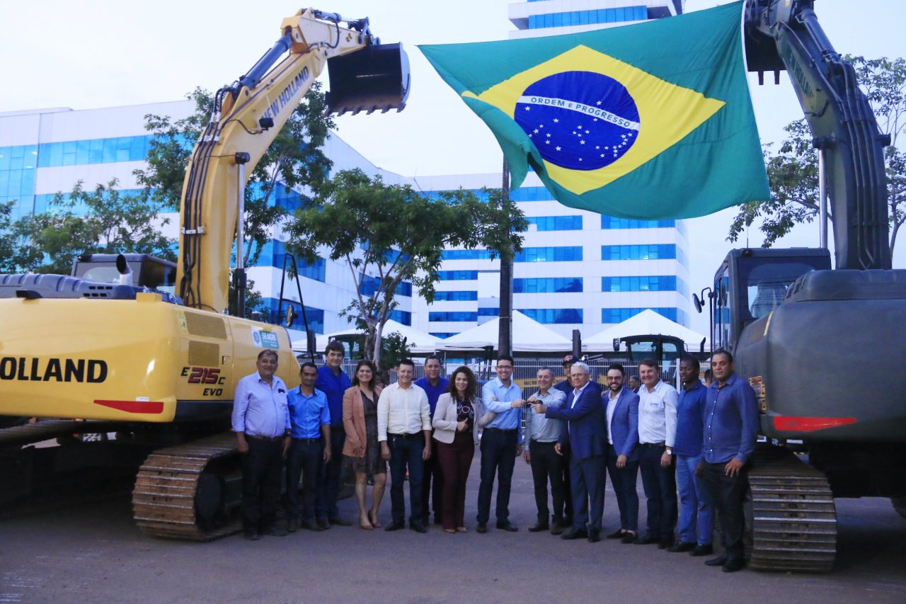 GOVERNO REFORÇA O SETOR PRODUTIVO COM A ENTREGA DE MAIS 321 MÁQUINAS E EQUIPAMENTOS AGRÍCOLAS AOS MUNICÍPIOS - News Rondônia