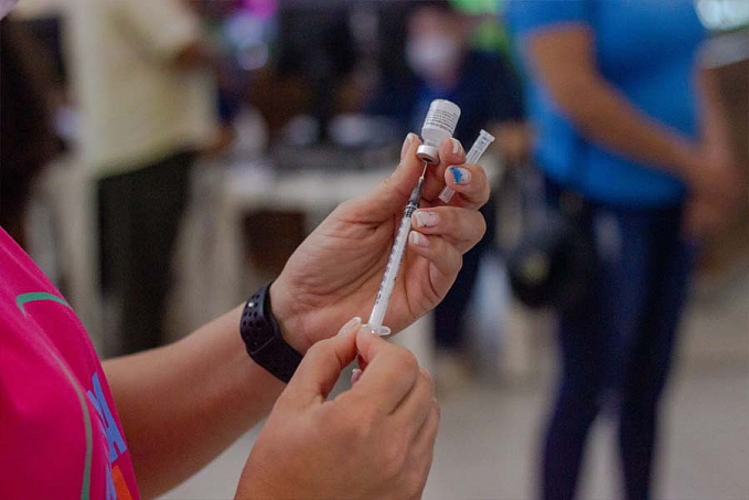 TERCEIRA DOSE: Idosos acima de 70 anos e imunossuprimidos já podem tomar a dose de reforço a partir desta sexta-feira (17) - News Rondônia