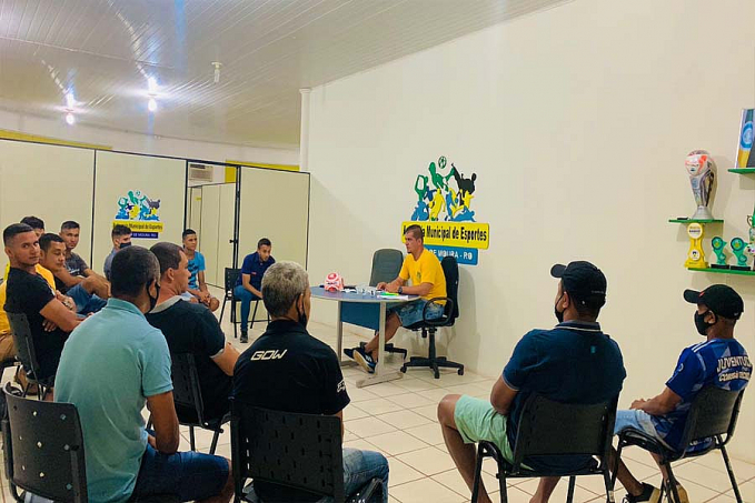 Rolim: Campeonato Noturno de Futebol de Campo começa neste Sábado em Nova Estrela - News Rondônia