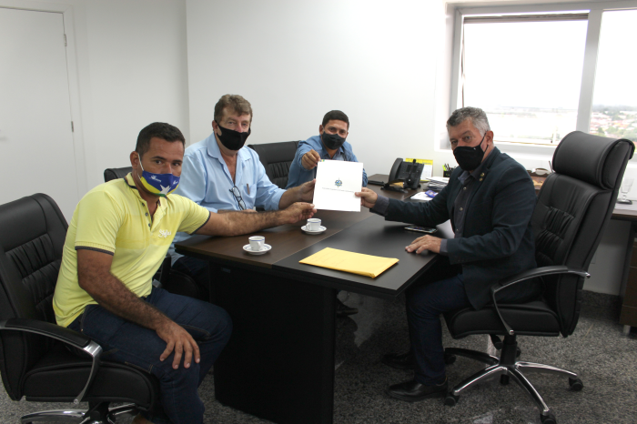 Deputado Edson Martins recebe representantes do vale do Anari para discutir liberação de recursos - News Rondônia