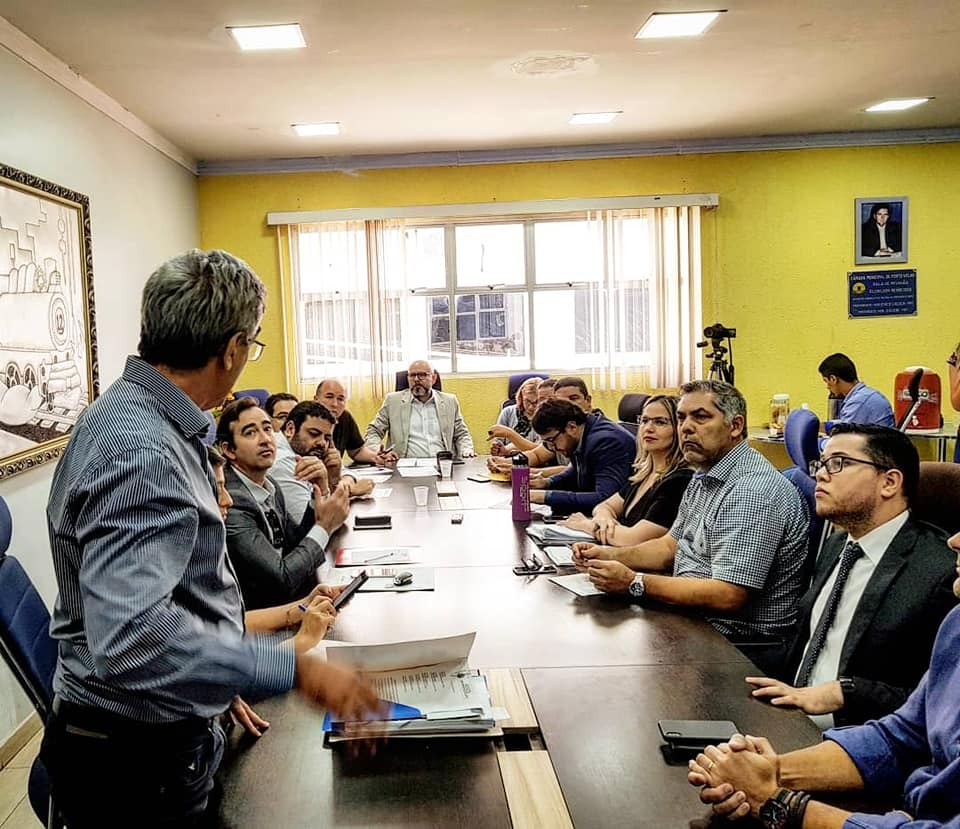 ALEKS PALITOT BUSCA SOLUÇÃO PARA TRANSPORTE ESCOLAR DA CAPITAL - News Rondônia