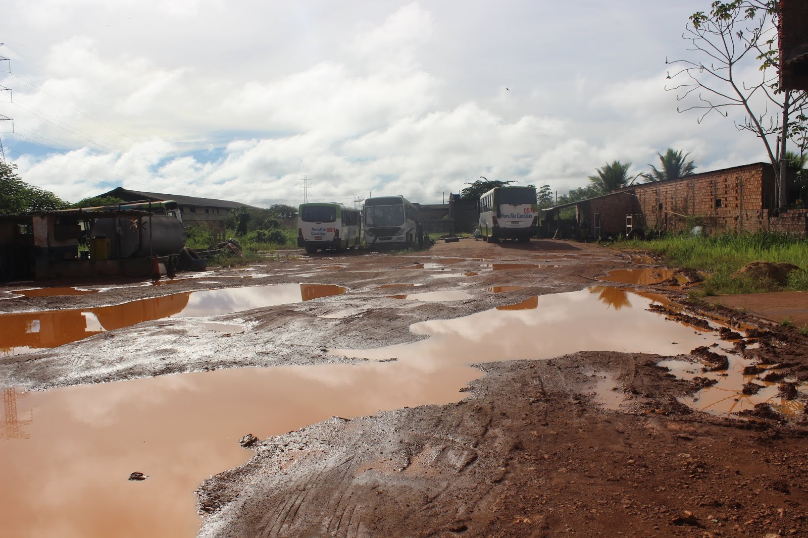 CANDEIAS DO JAMARI - SEM REPRESENTANTES NO MUNICÍPIO, POPULAÇÃO SOFRE COM PROBLEMA DO TRANSPORTE COLETIVO - News Rondônia